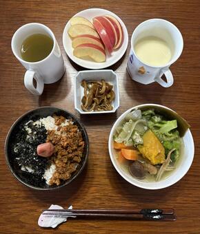 新米に畑のお肉とジャバンのりとなどの朝食 朝食,あきたこまち,納豆の写真素材