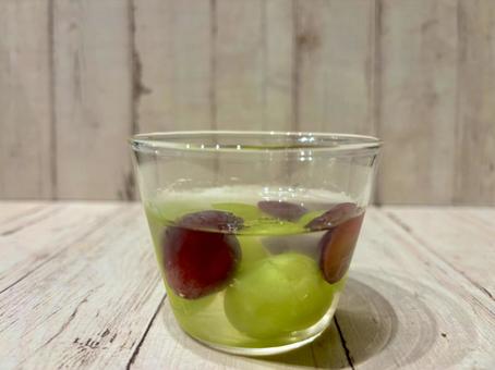 ぶどうを楽しむゼリーの写真