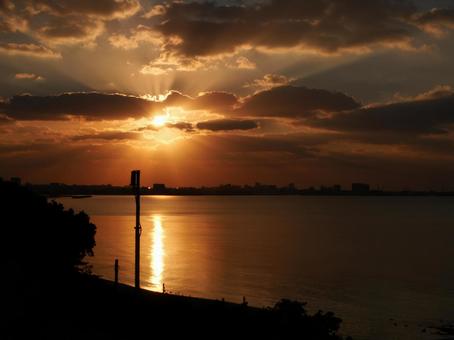 海と夕日 海と夕日の写真