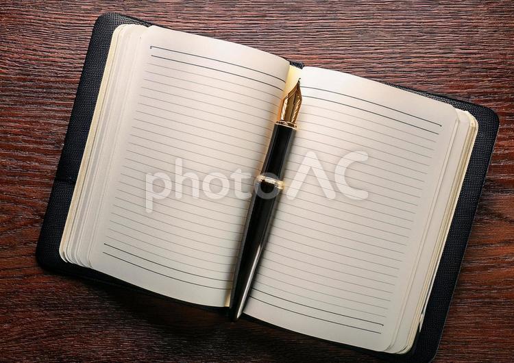 万年筆とノート 万年筆,インク,文具の写真素材