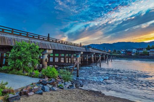 風情漂う宇治の風景、宇治橋と宇治川 風情漂う宇治の風景、宇治橋と宇治川の写真
