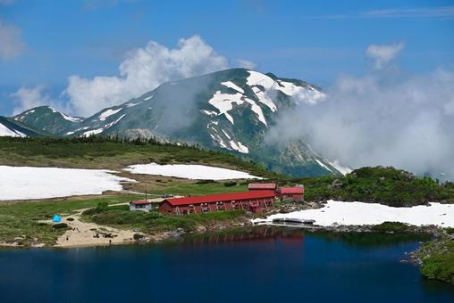 白馬大池と大池山荘 白馬大池と大池山荘の写真