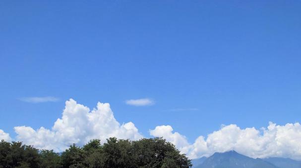 夏の空 入道雲 夏の空 入道雲の写真