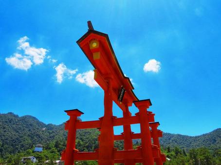 日本三景安芸の宮島の大鳥居 日本三景安芸の宮島の大鳥居 厳島神社,大鳥居,宮島の写真素材