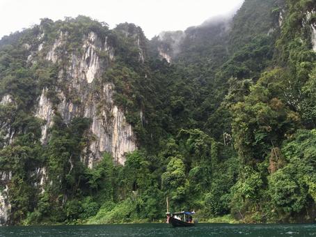 チャオラン湖 チャオラン湖 タイ,東南アジア,外国の写真素材