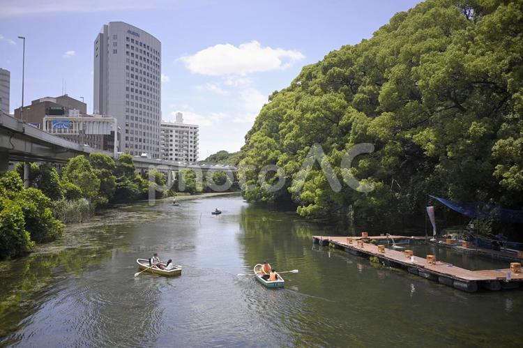 都会のオアシス 都市景観,開放感,赤坂見附の写真素材