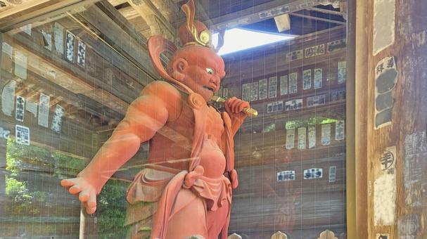 坂東33観音 10番 正法寺 阿形仁王像 坂東33観音 10番 正法寺 阿形仁王像 正法寺,巌殿山,仁王像の写真素材