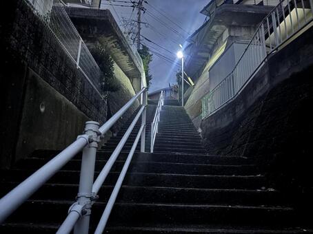 夜道の階段 夜,階段,暗いの写真素材