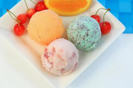 アイスクリーム アイスクリーム アイスクリーム,アイス,デザートの写真素材
