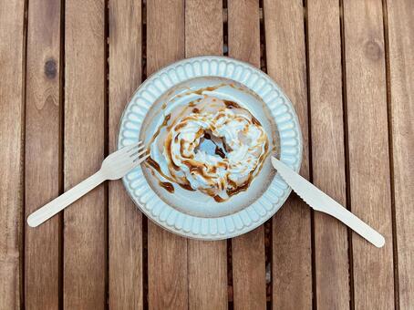 デコレーションのドーナッツ 生クリーム,はちみつ,黒蜜の写真素材