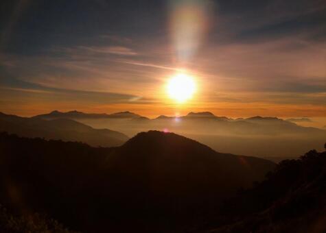 頸城山塊･妙高連山の日の出 太陽,日の出,日没の写真素材