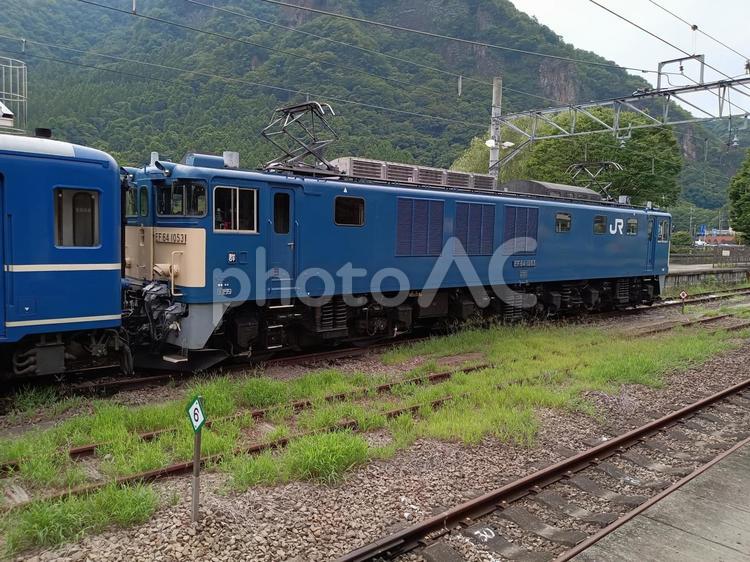 プッシュプル運転中のＥＦ６４形 鉄道,jr,jr東日本の写真素材