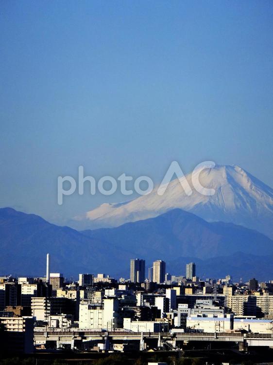 新幹線と富士山 新幹線,富士山,街と富士山の写真素材