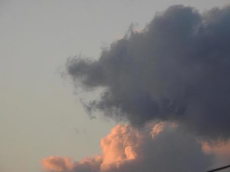 夕焼雲 自然,夕焼雲,夕方の写真素材