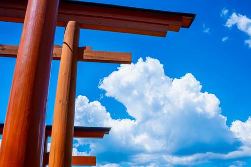 鳥居と青空 鳥居と青空の写真