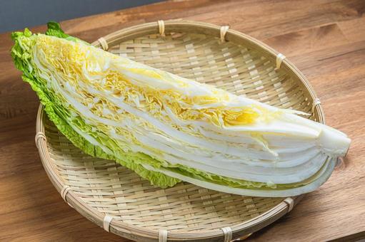 ざるに盛られた白菜 白菜,野菜,4分の1の写真素材