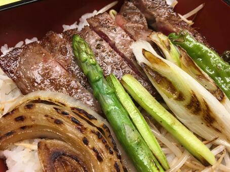 ステーキ重 ステーキ重 (調味料),おいしい,お肉の写真素材