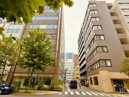 茅場町のオフィス街の街角 茅場町のオフィス街の街角 空,スカイライン,ビジネスの写真素材