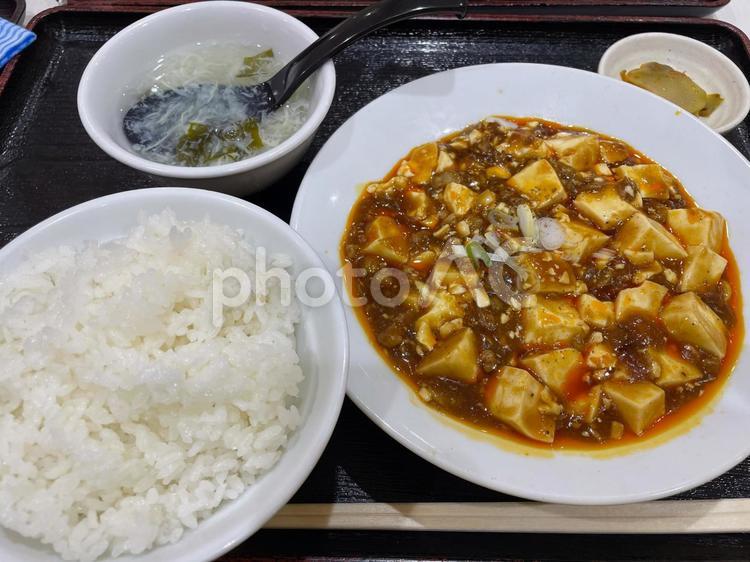 麻婆豆腐定食 麻婆豆腐,マーボー豆腐,料理の写真素材
