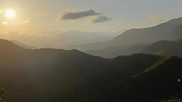 早朝の枝折峠 枝折峠,山,早朝の写真素材