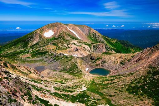 日本三霊山の白山の大汝峰 日本三霊山の白山の大汝峰 白山,大汝峰,霊峰の写真素材
