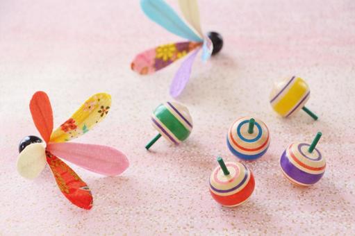 追羽根とコマの背景 年賀状,追羽根,コマの写真素材