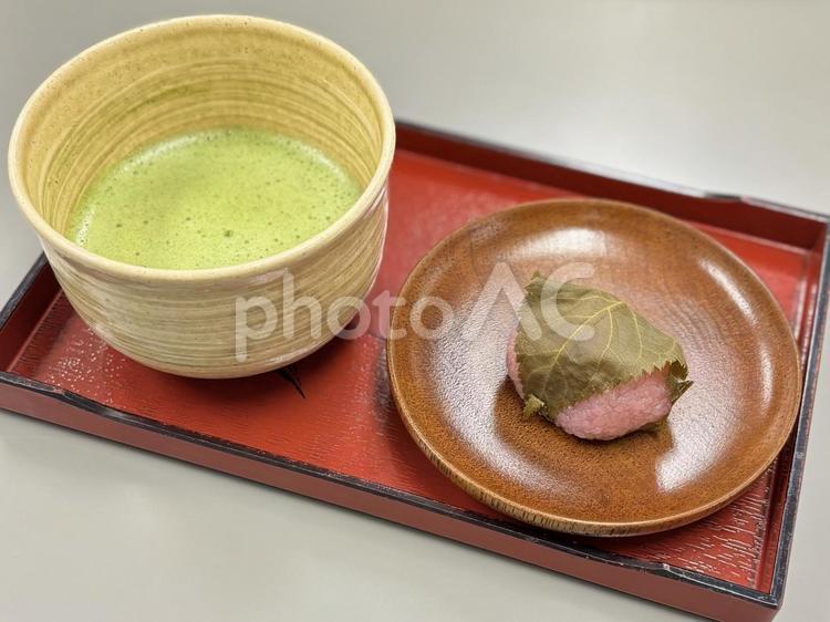 桜餅と抹茶 和菓子,スイーツ,桜餅の写真素材