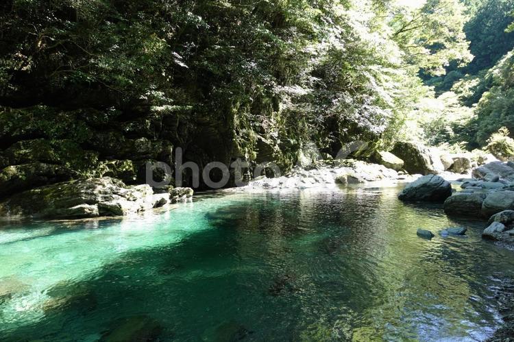 【高知】安居渓谷の風景 安居渓谷,安居川,水晶淵の写真素材