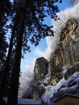 冬晴れの山寺 冬晴れの山寺 山寺,立石寺,岸壁の写真素材