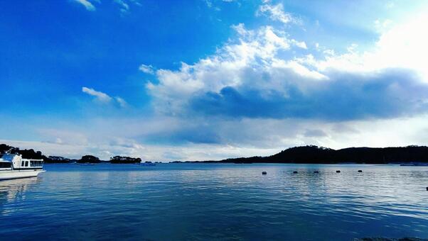 松島海岸 海,青空,海岸線の写真素材