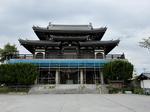 平井聖天　燈明寺　改修中の本堂 仏教,曇り空,改修の写真素材