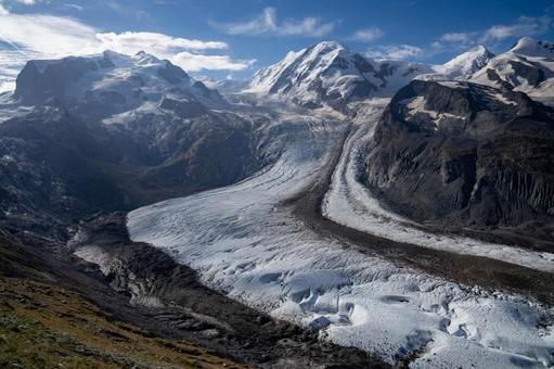 夏のモンテローザとグレンツ氷河景 スイス,ツェルマット,モンテローザの写真素材