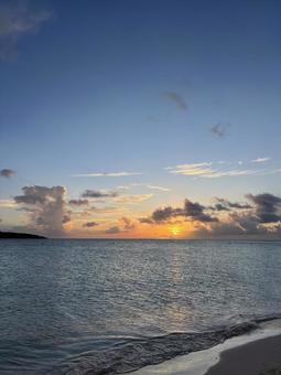 海辺の夕日 海辺の夕日の写真