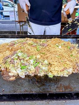 屋台の焼きそば 屋台の焼きそばの写真