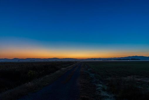 ブルーアワーの写真