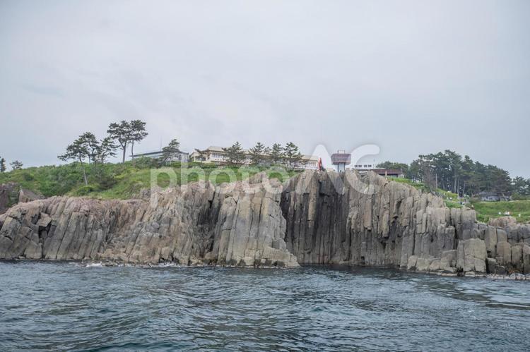 福井県　東尋坊の絶壁 東尋坊,断崖絶壁,海の写真素材