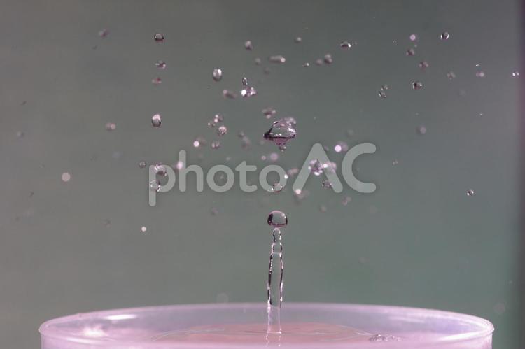 水滴百変化 水滴,不思議,一瞬の写真素材