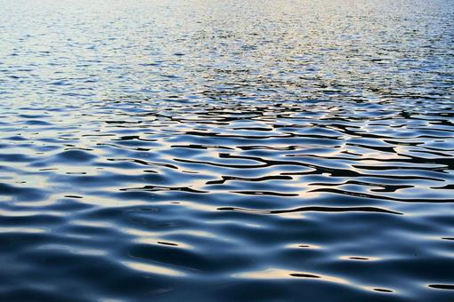 瀬戸内海の美しい水面 瀬戸内海の美しい水面の写真