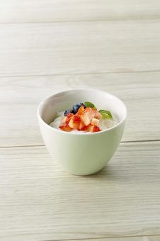 ヨーグルト ヨーグルト ヨーグルト,食事,料理の写真素材