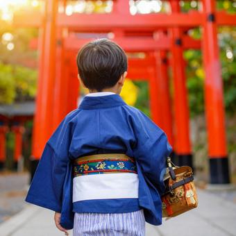 男の子 七五三 後ろ姿 男の子 七五三 後ろ姿の写真
