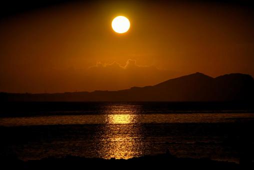 <Goto scenery> A summer morning sun rising from the sea, JPG <Goto scenery> A summer morning sun rising from the sea, JPG
