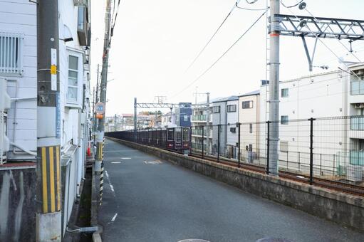 住宅街を通る阪急電車 阪急千里線,車両,通勤時間の写真素材