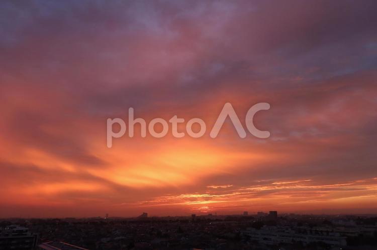 朝焼け　日の出　dawn  朝焼け,夜明け,朝焼け雲の写真素材