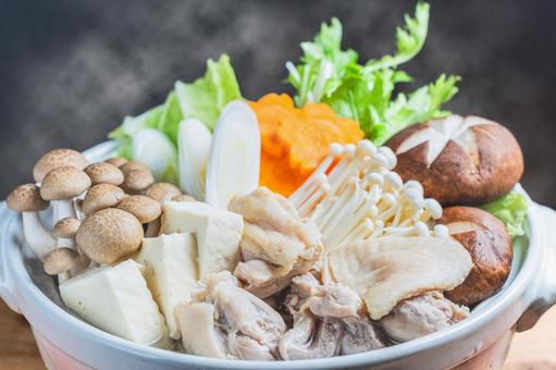 鶏の寄せ鍋 鶏の寄せ鍋 水炊き,鶏の寄せ鍋,鶏肉の写真素材
