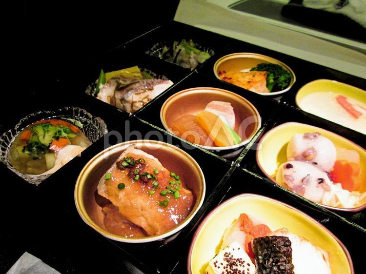 日系エアライン　JAL　ビジネスクラス機内食　関西空港からロサンゼルス間のビジネスクラス機内食 エアライン,エコノミー,コースの写真素材