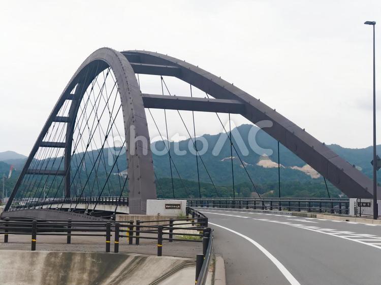 瀬田川令和大橋 瀬田川令和大橋,道路橋,橋の写真素材