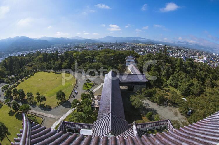 青空と会津の名城鶴ケ城 福島,会津,会津若松の写真素材