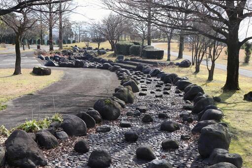 水のない川の写真