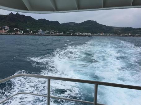 沖縄　海　フェリーの写真