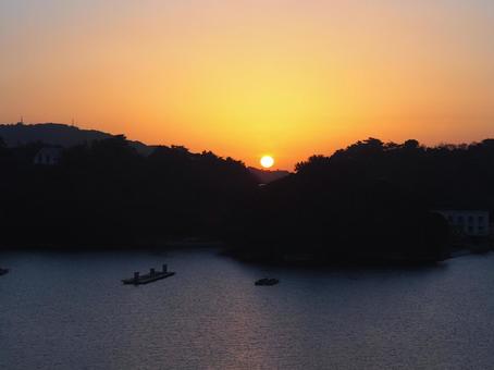 日の出 日の出 朝日,日の出,太陽の写真素材
